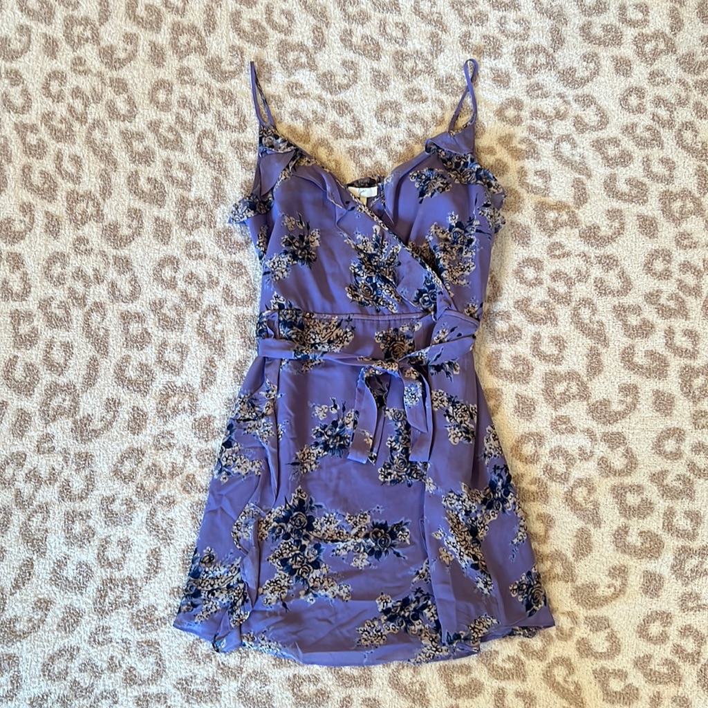 Joie Purple Dress With Flower Design And Belt. Size Small.